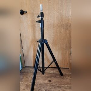 Mannequin stand/tripod